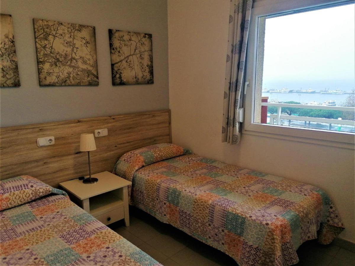 2166 Rocmar 1 4-C, Excelente Situacion Frente Al Puerto Pesquero Y Con Vista A La Bahia. Gran Terraza. Gran Parking Publico Delante. - Es-258-30 Roses Exterior foto